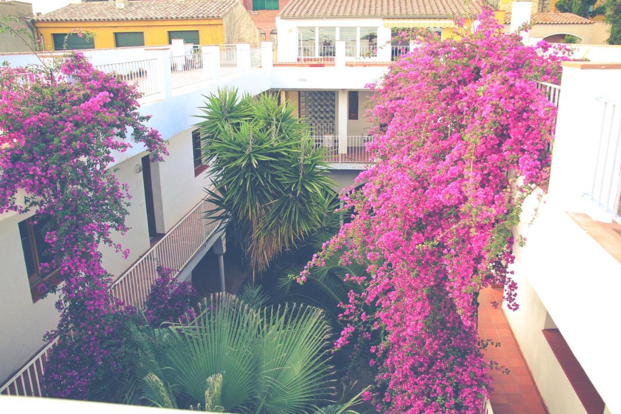 El Penell Apartament Llevant Vilamaniscle ภายนอก รูปภาพ